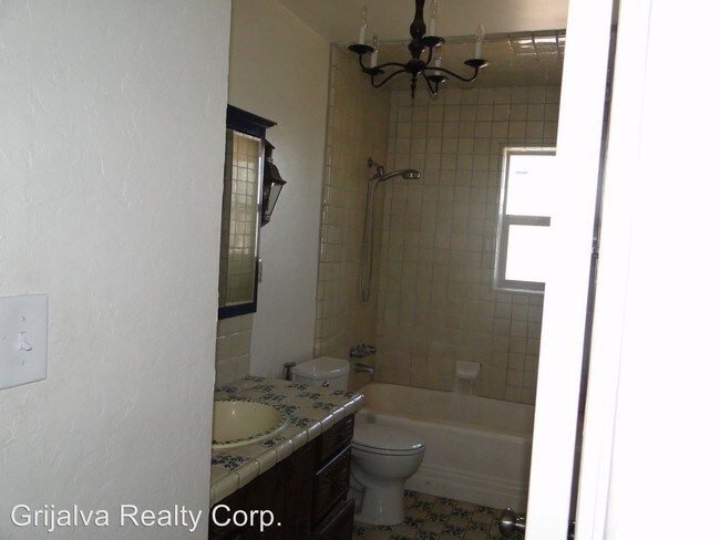 Building Photo - 3 br, 2 bath House - 4809 E Cooper St