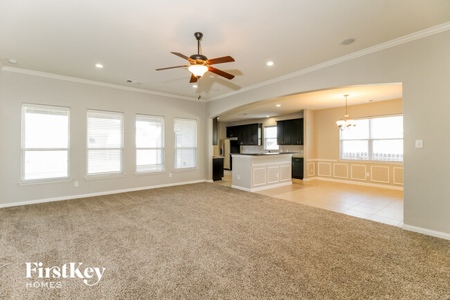 Building Photo - 2425 Spring Meadows Dr