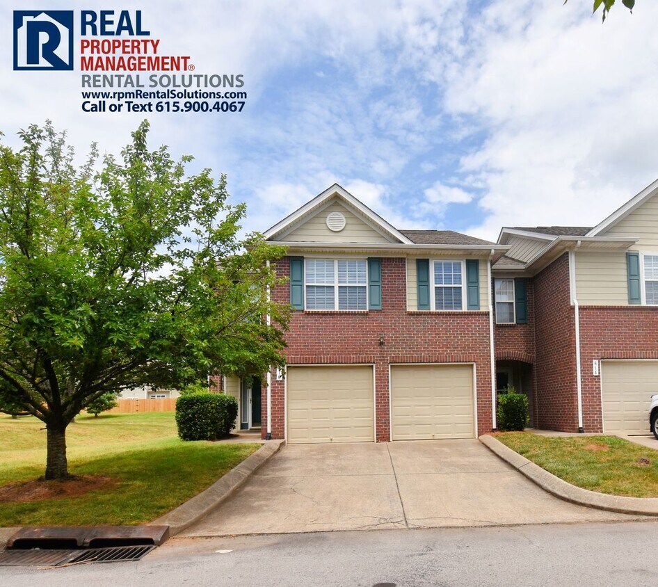 Primary Photo - Adorable End Unit 3 bd Townhome with LOFT!...