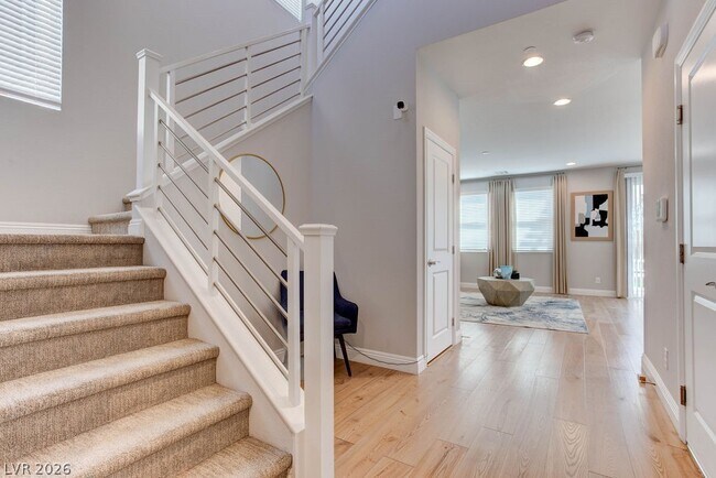 Foto del edificio - 8580 Luse St