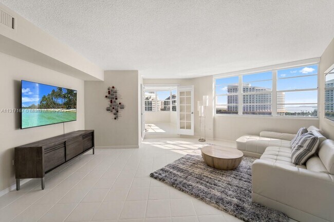 Foto del edificio - 801 Brickell Bay Dr