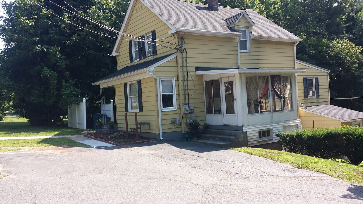 941 Waterbury Road, Cheshire, CT 06410 Apartments Cheshire, CT