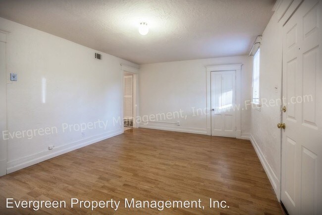 Building Photo - 326-332 W Myrtle St