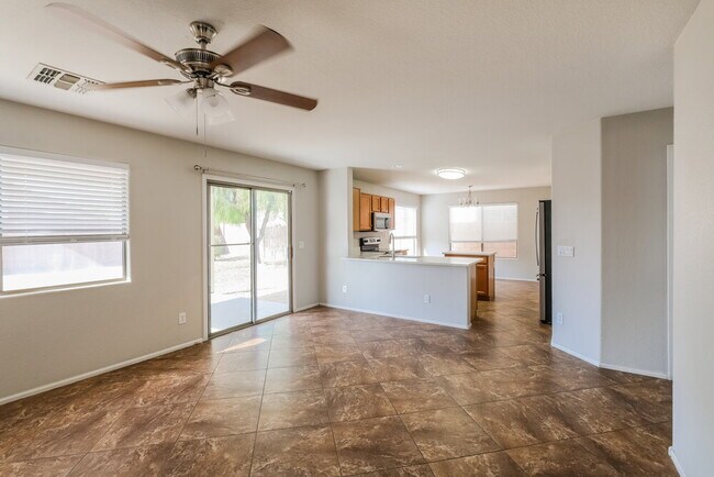 Building Photo - 2437 W Running Deer Trl