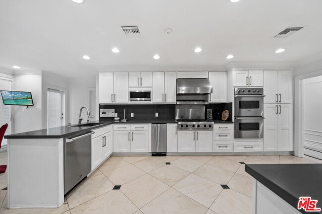 Building Photo - 16221 Elisa Pl