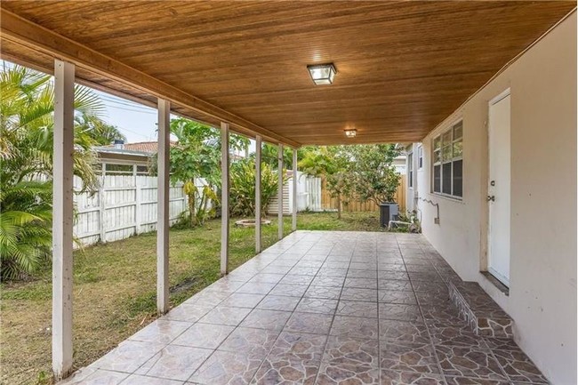 Foto del edificio - 1313 N Park Rd