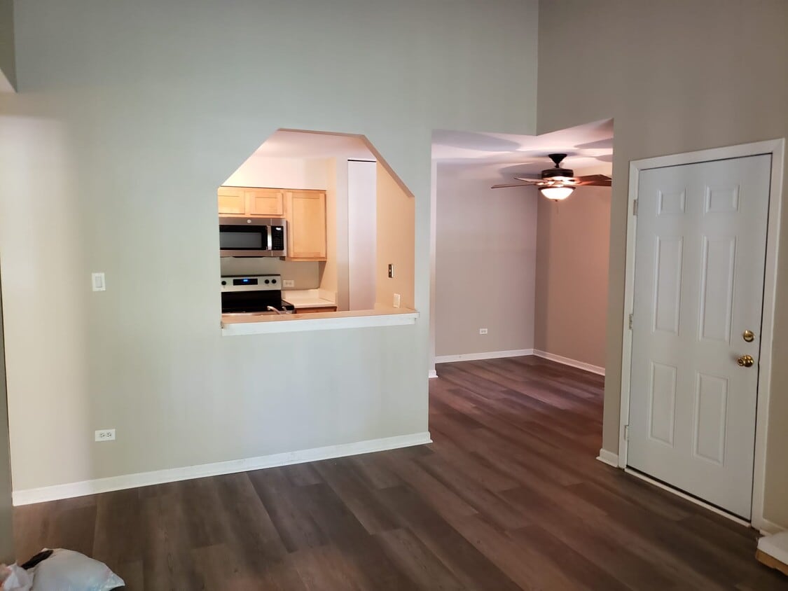 49 Orchard Ter Unit 3, Lombard, IL 60148 Condo for Rent in Lombard