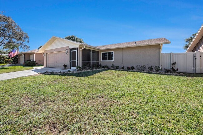 Foto del edificio - 3058 Hidden Hills Dr