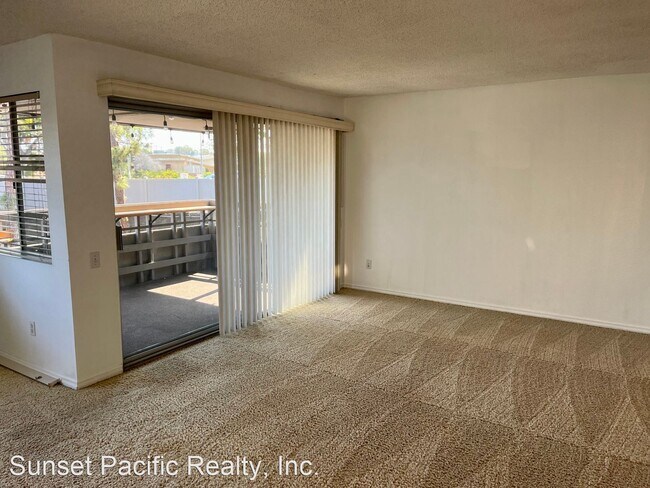 Building Photo - 3 br, 2 bath House - 6385 CAMINITO SALADO