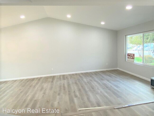 Building Photo - 4 br, 2.5 bath House - 9483 Aldabra Court