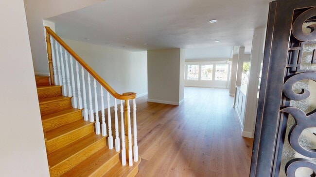 Foto del edificio - Beautifully Updated Spacious 3 Bed 3 Bath Home in Coronado Cays Available for Lease!