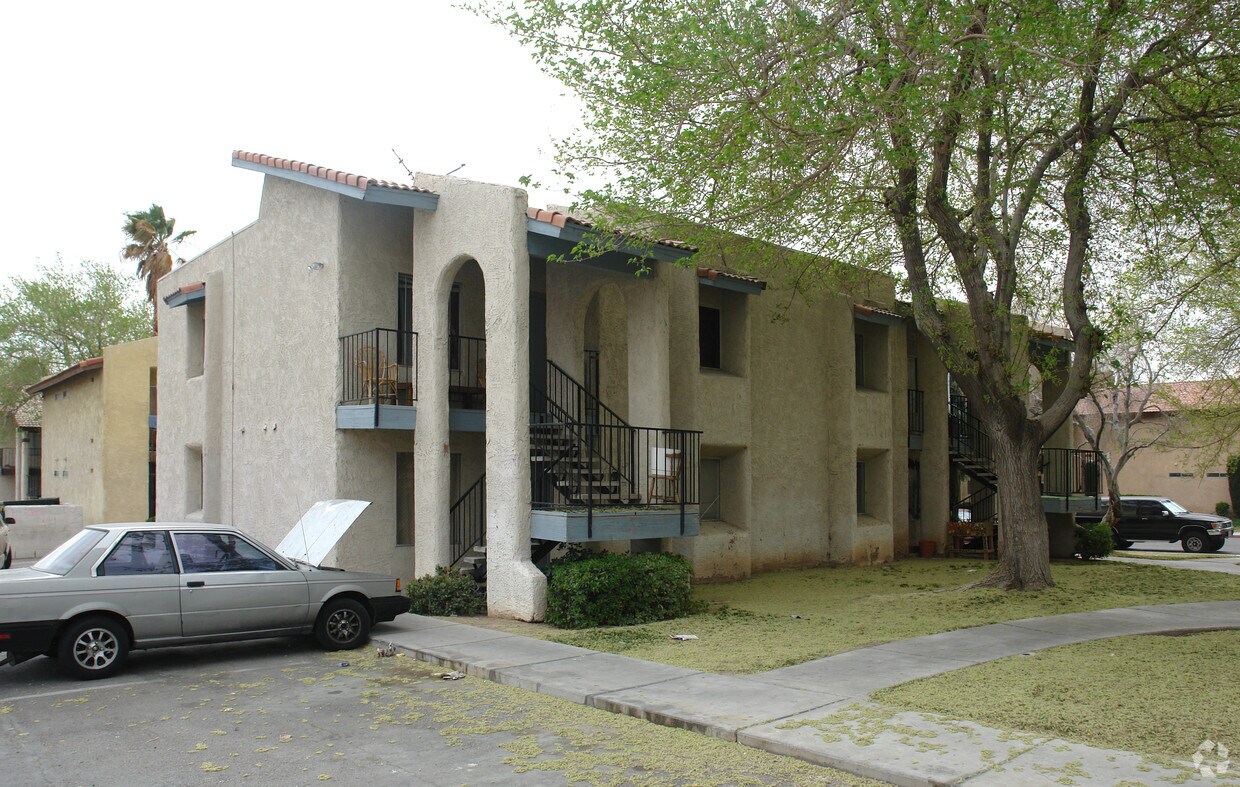 Foto principal - 4718 Elk Springs Ave