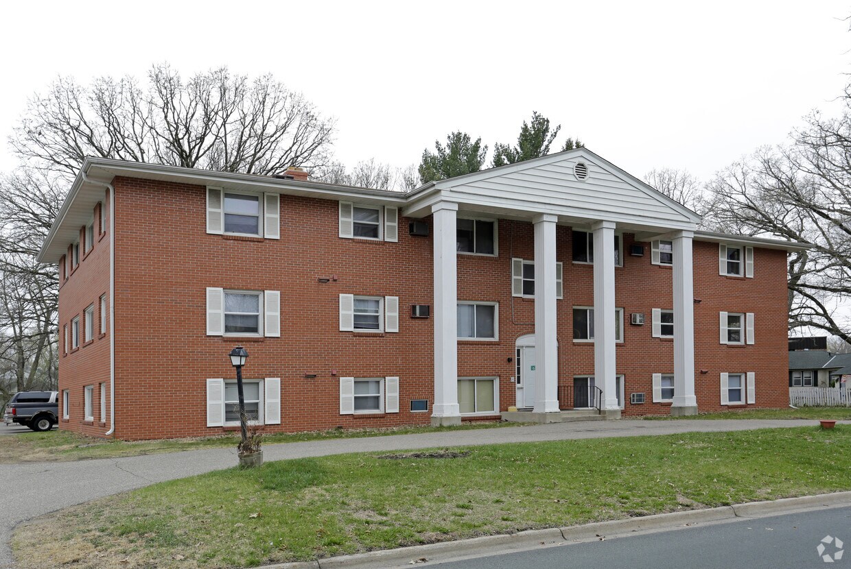 1620 103rd Ave NW, Coon Rapids, MN 55433 Rentals in Coon Rapids at 1620