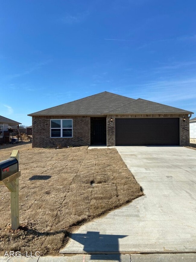 Building Photo - 3 br, 2 bath House - 3813 Keeneland Drive