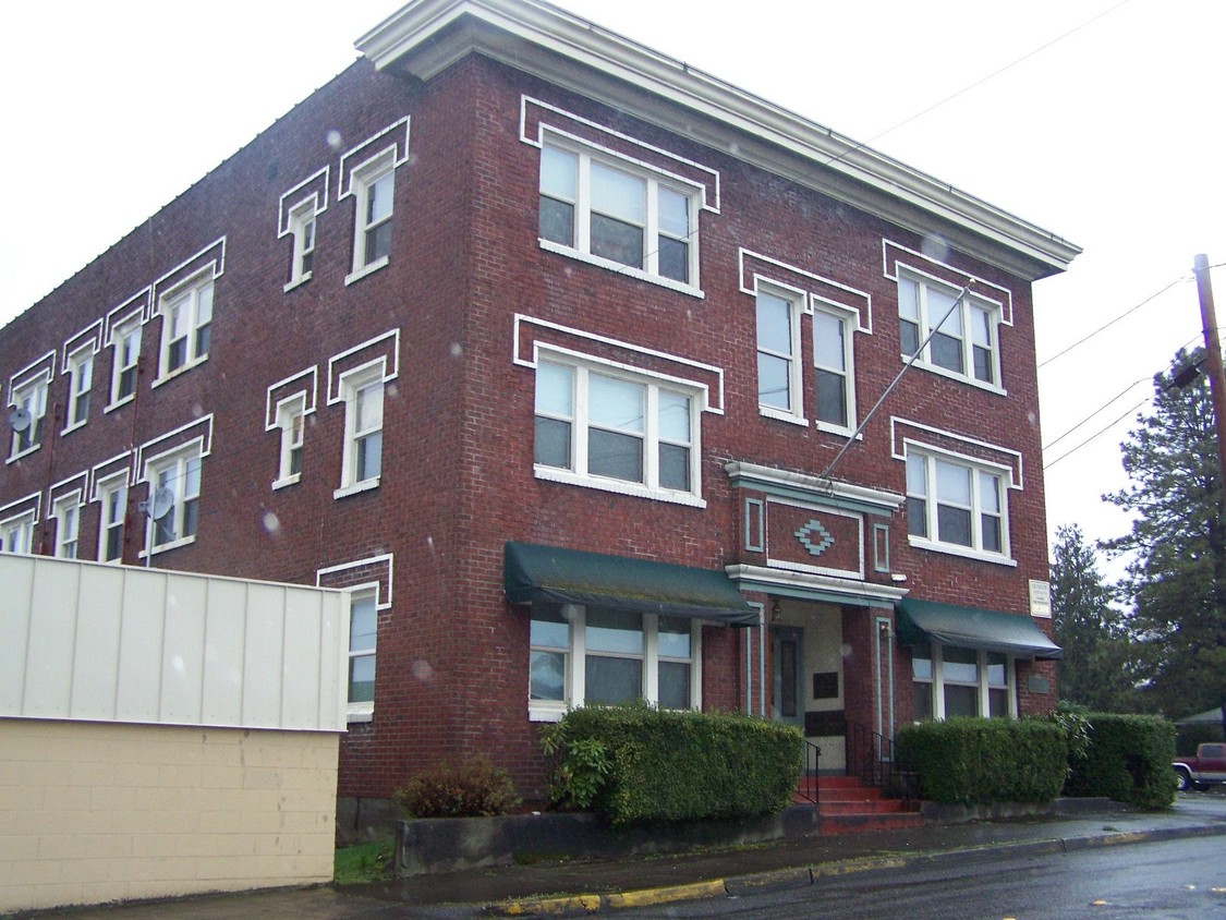 Primary Photo - Grand View Apartments