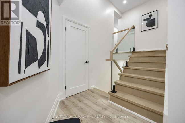 Photo du bâtiment - 296 Mill Rd