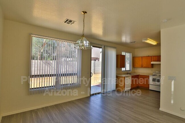 Building Photo - 11380 W Mohave St