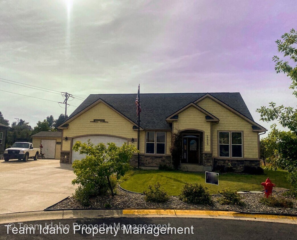 Foto principal - 2 br, 2 bath House - 2409 Castleford