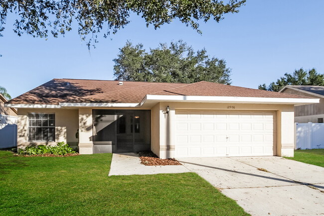 Building Photo - 12906 Longcrest Dr