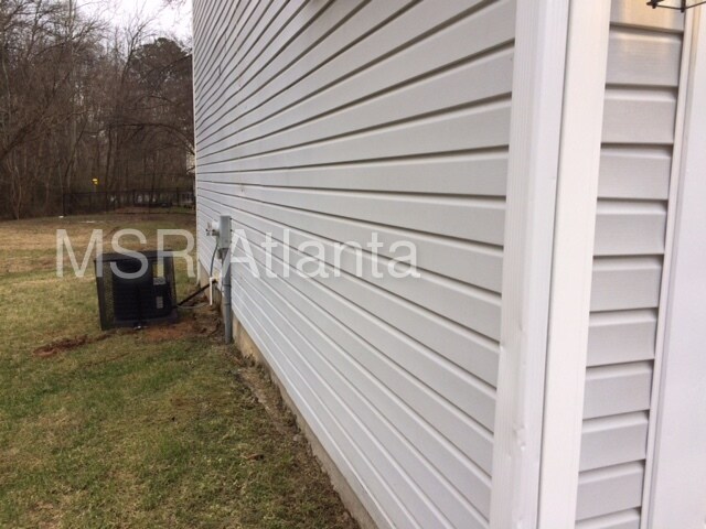 Building Photo - 1425 Riverline Ct SE