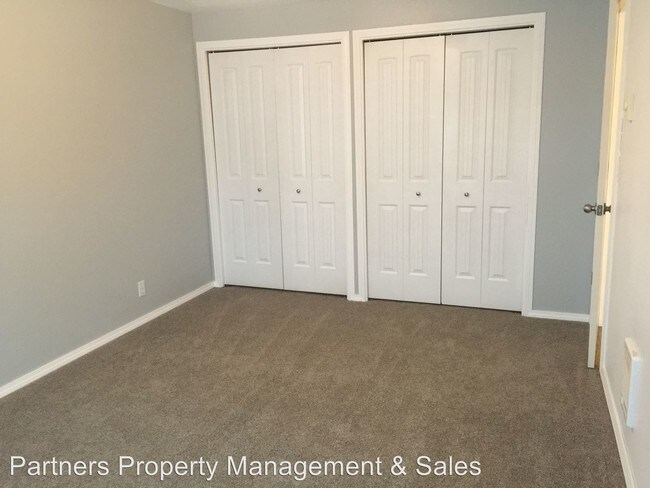 Foto del edificio - 2704 SW Glacier Ave