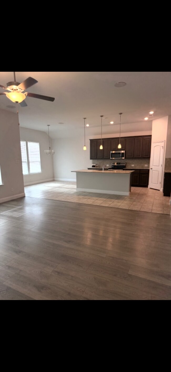 Foto del edificio - 1436 Lakeview Dr