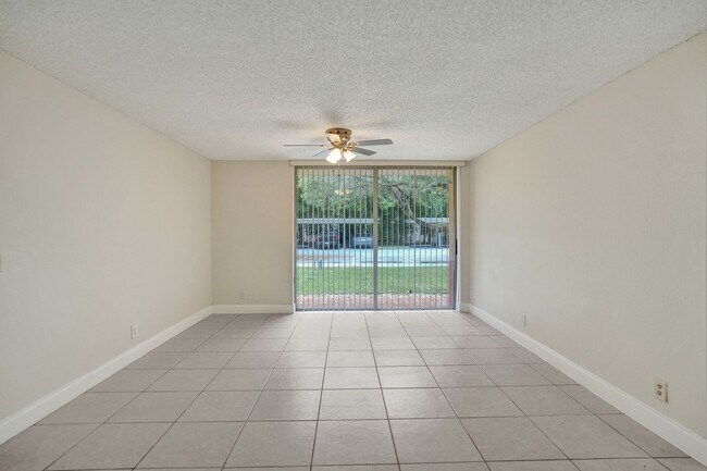 Foto del edificio - 3 BED/2BATH
