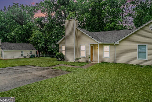 Foto del edificio - 1238 McPherson Ln