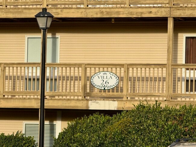 Foto del edificio - 1025 Plantation Dr W