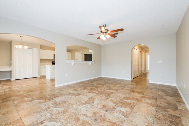 Building Photo - 11735 Ivy Flower Loop