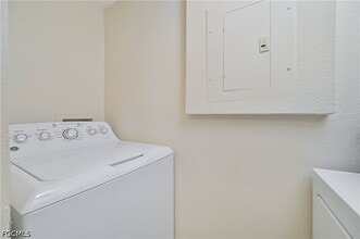Building Photo - 8920 Colonnades Ct E