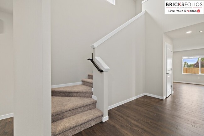 Building Photo - Indulge in Marysville's Finest: Luxuriate ...