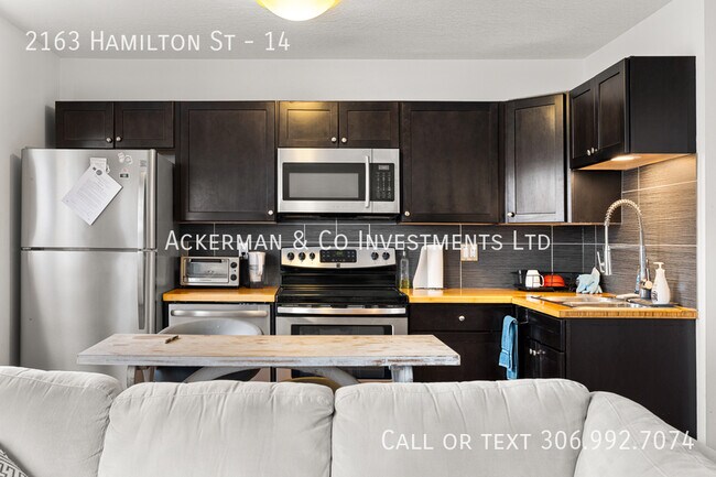 Building Photo - 2163 Hamilton St