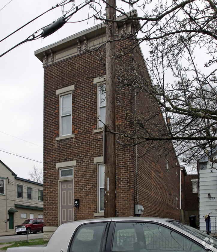 Building Photo - 357 E 16th St