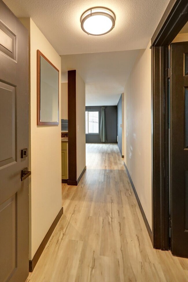 Foto del edificio - Charming 1 bedroom, 1 bathroom Queen Anne ...