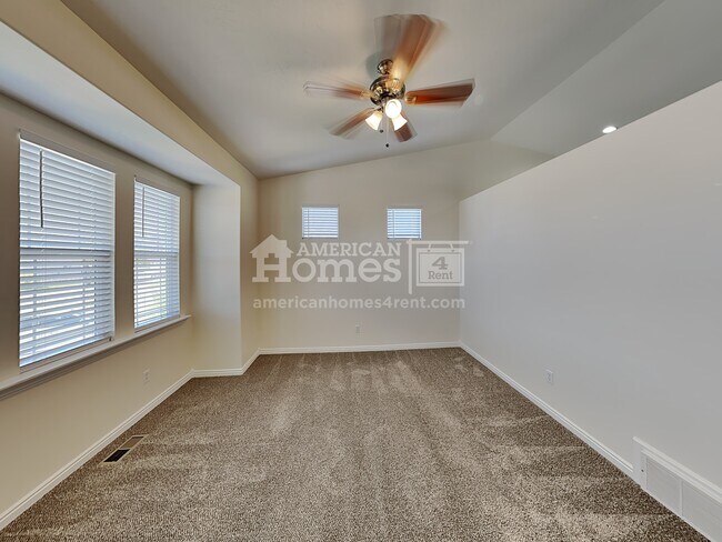 Building Photo - 2233 S 2775 W