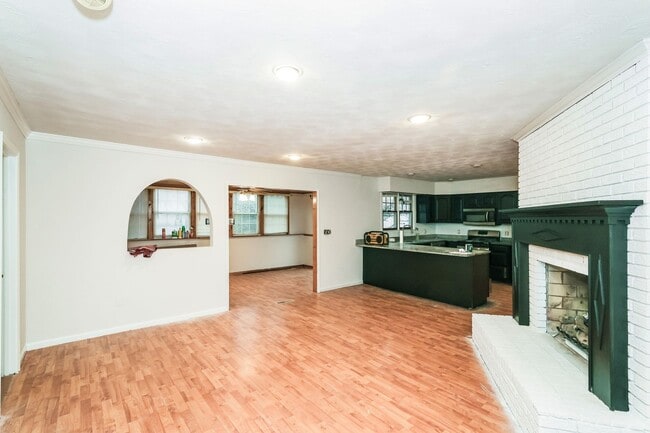 Building Photo - 6919 Taylor Manor Ave