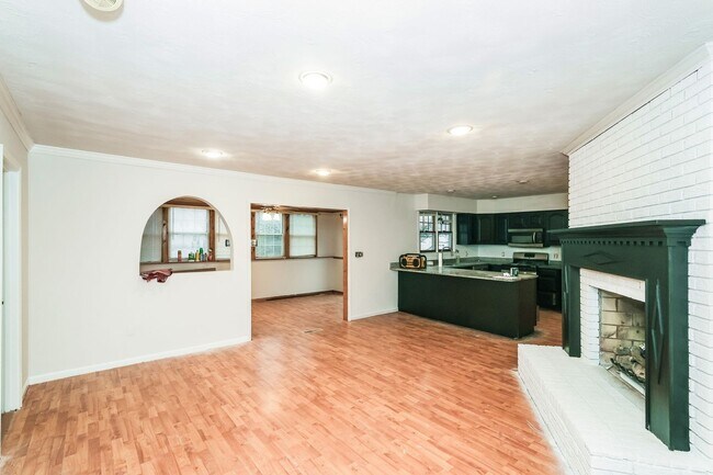 Foto del edificio - 6919 Taylor Manor Ave
