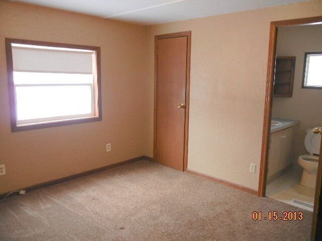 Building Photo - 1572 Nahmis Ave