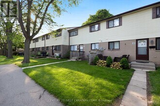 Building Photo - 825-825 Dundalk Dr