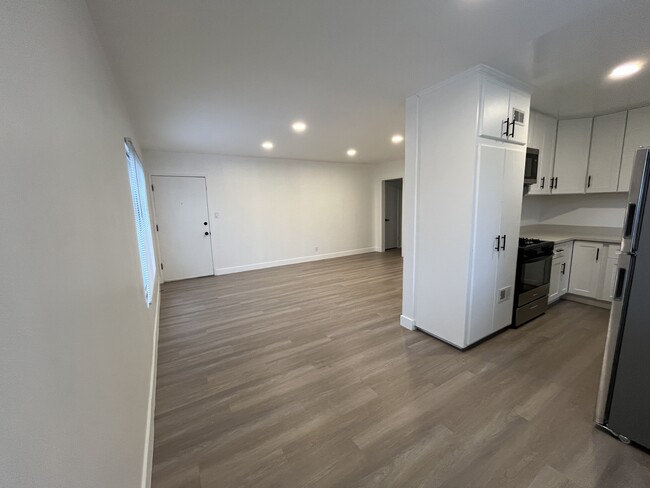 Living Room - 3633 Kelton Ave