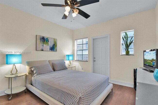 Building Photo - 821 Meridian Ave