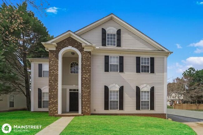 Building Photo - 5739 Waverly Lynn Ln, Charlotte, NC 28269