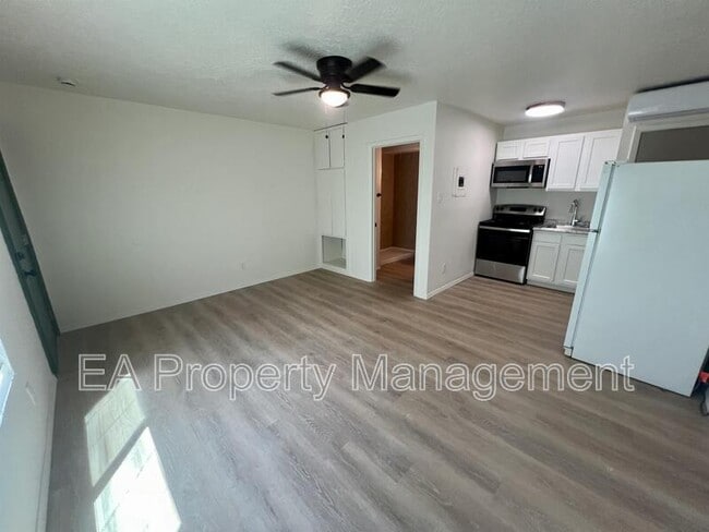 Foto del edificio - 1320 Dr Martin Luther King Jr Ave NE