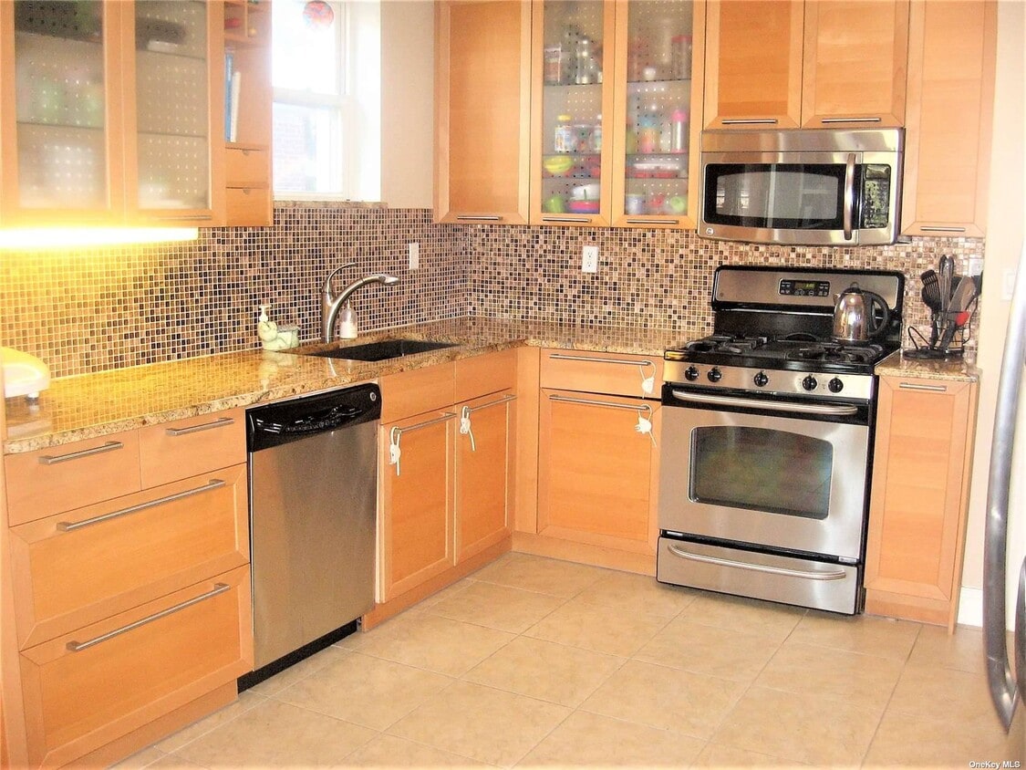 169 Lindell Blvd, Long Beach, NY 11561 House Rental in Long Beach, NY