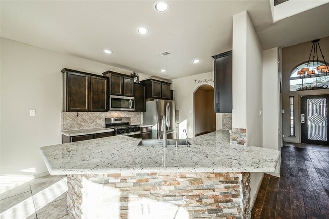 Building Photo - 2010 Antler Trails Dr