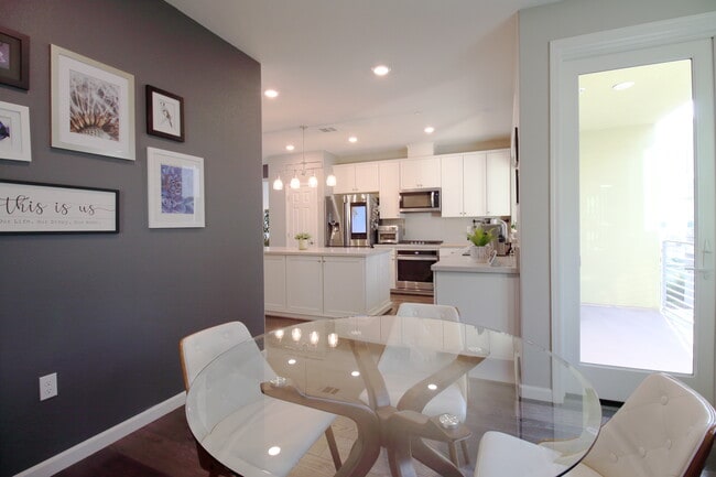 Foto del edificio - 164 Agustin Narvaez St