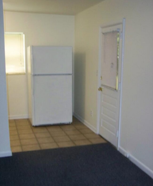 Foto del edificio - Cozy, Cute Tiny House, March, 2026 Move-in...