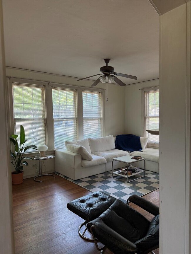 Foto del edificio - 1417 W Lynn St