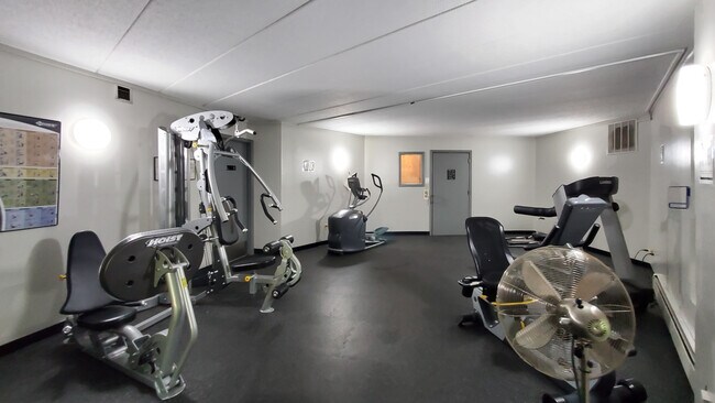 Fitness room - 175 County Rd B2 E